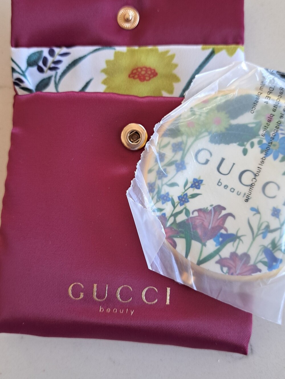 Auth.Gucci Compact Mirror - Picture 2 of 3